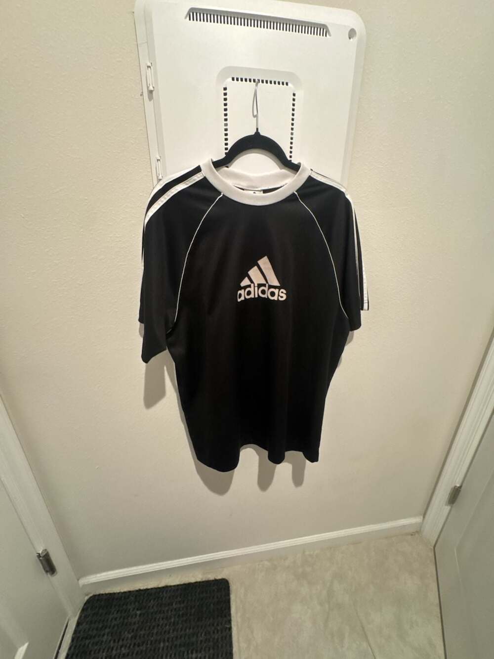 Vintage Adidas Black & White Center Logo Soccer Jersey T-Shirt Size L